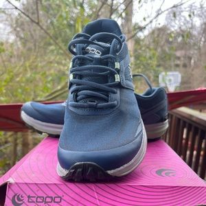 Topo Terraventure 3 womens size 8.5